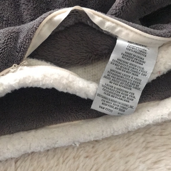 Ugg pillowcases - Picture 5 of 6